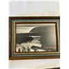 Image 5 : Elegant Framed Artwork