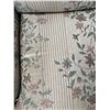 Image 2 : Sklar-Pepper Floral Fabric Sofa