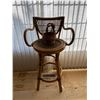 Image 1 : Swivelling Wicker Chair & Basket