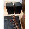 Image 4 : Stereo Equipment