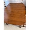 Image 3 : "Vilas" Made in Canada Table and Chairs
