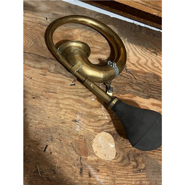 Vintage Bulb Horn