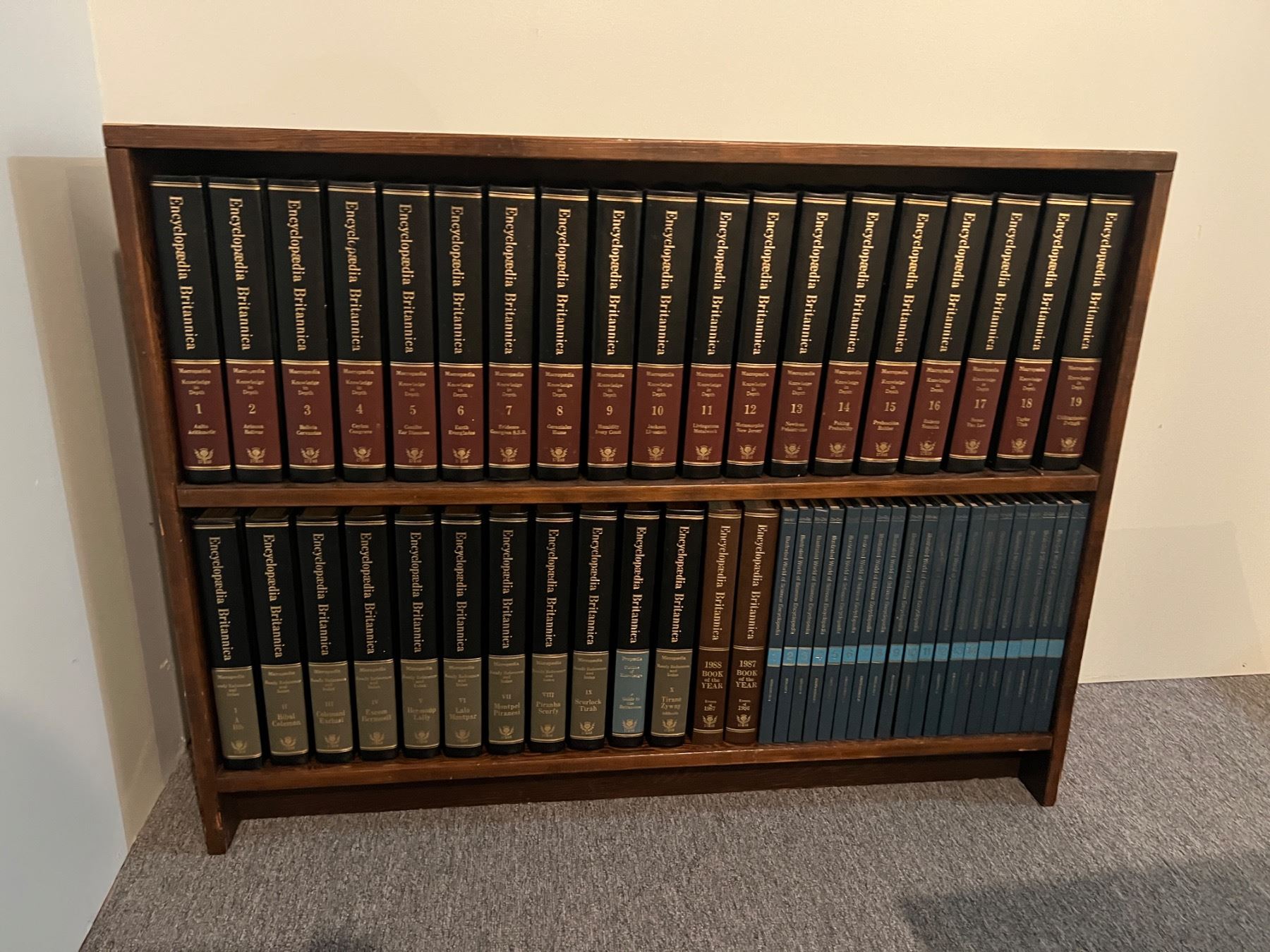 Encyclopedia's and Bookshelf - Sunrise Estate Services Ltd