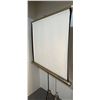 Image 1 : Aurora Projector Screen