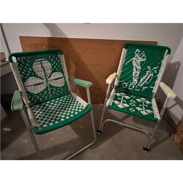 Folding lawn chair