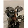 Image 2 : Right handed golf clubs