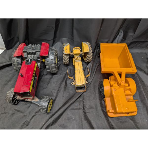 (3) Vintage Toys (1) Tractor (1) Missing Front Wheels