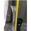 Image 3 : Green Vase and Tall Clear Vase