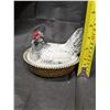 Image 2 : Vintage Milk Glass Nesting Chicken Figurine Capsule