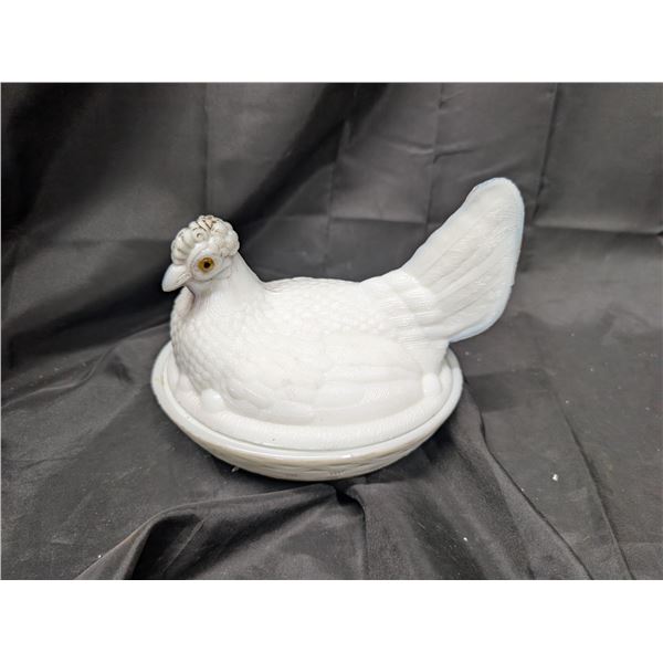 Vintage Large Milk Glass Nesting Chicken Capsule
