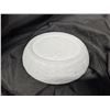Image 5 : Vintage Large Milk Glass Nesting Chicken Capsule