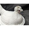 Image 6 : Vintage Large Milk Glass Nesting Chicken Capsule