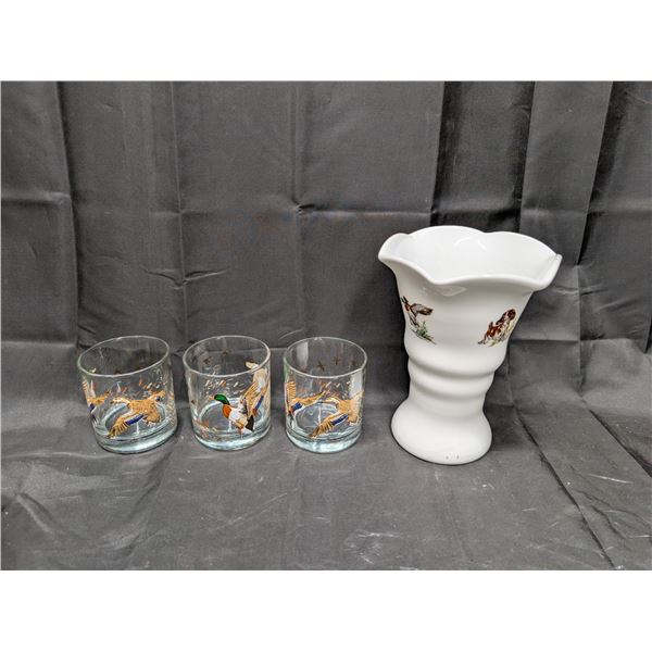 Glasses + Milk Jug Vase Vintage Set Duck Design