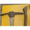 Image 3 : 1 pickaxe and axe