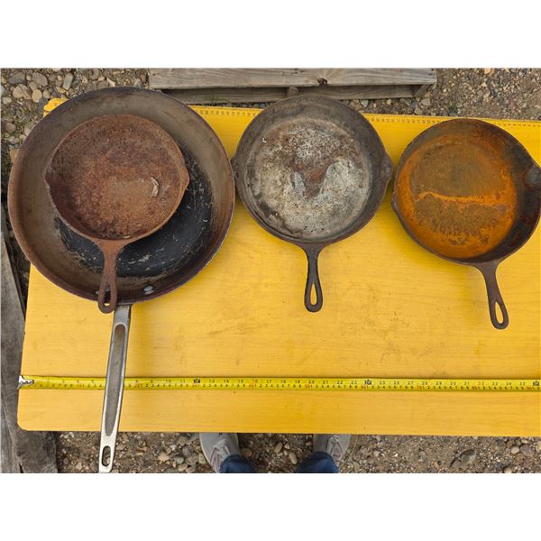 4 frying pans - 3 are cast iron