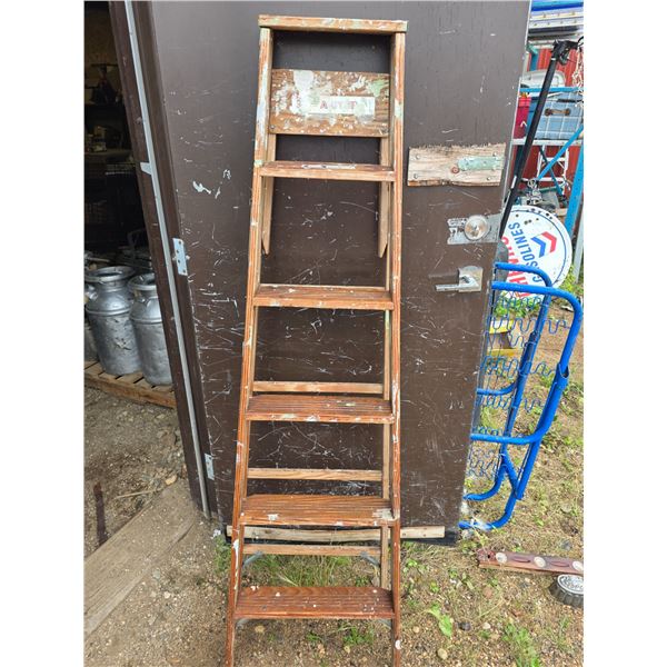 Wood ladder- 6FT
