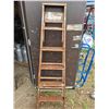 Image 1 : Wood ladder- 6FT