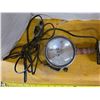 Image 2 : 2 Vintage handheld spot lights