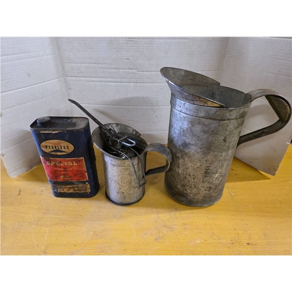 Vintage oilers and oil tin