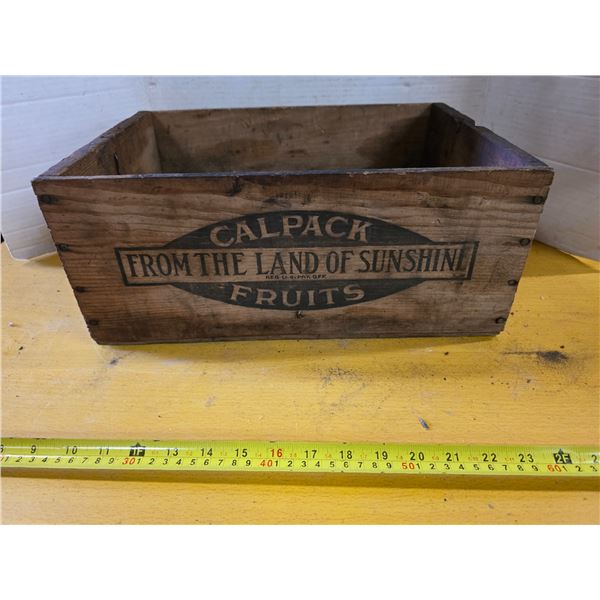 Vintage Calpack fruits fruit wood crate