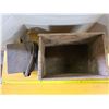 Image 2 : Military crate and box