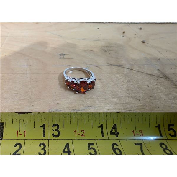 925 silver ring w/ 5 unknown stones - sz 8.5