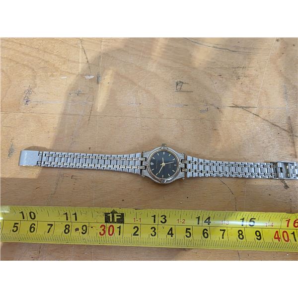 Waltham diamond quartz watch- works