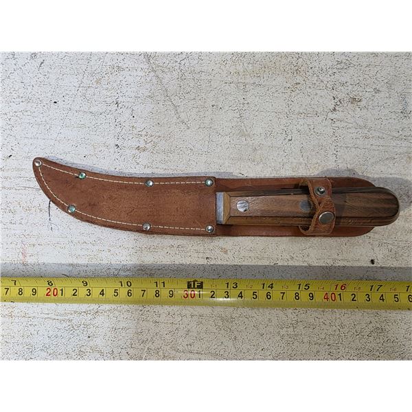 Buck knife with leather sheath- 10"L