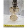 Image 1 : Vintage aladdin washington glass oil lamp- no chimney- amber color