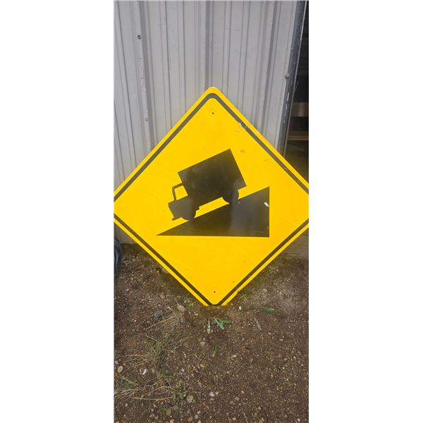 Steep truck highway sign 35-1/2"x35-1/2"