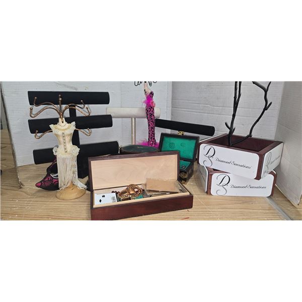 jewelry displays