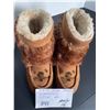 Image 3 : Faux fur mukluk boots - ladies size 6