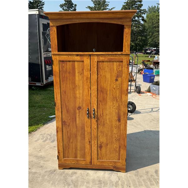 ARMOIRE TV/MULTIMEDIA CABINET