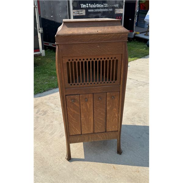ANTIQUE PHONOGRAPH CABINET