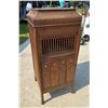 Image 3 : ANTIQUE PHONOGRAPH CABINET