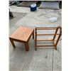 Image 2 : BLANKET/QUILT RACK AND END TABLE