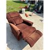 Image 2 : LA-Z-BOY RECLINERS - PAIR
