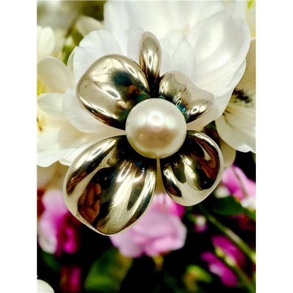 Signed Ann King Pearl & .925 Dogwood Flower