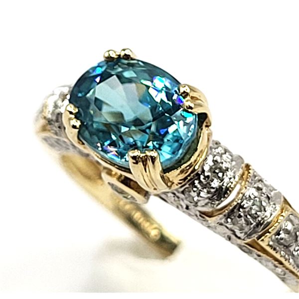 Heavenly Blue Zircon with Teal Overtones Ring with Diamond Shoulders