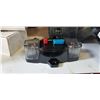 Image 2 : 2 NEW MARINE BREAKERS 100 AMP AND 250 AMP