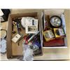 Image 3 : 2 TRAYS OF AUTOMOTIVE ITEMS AND NEW TIRE CHAINS