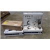 Image 1 : 3 VIVO SINGLE ARM PNEUMATIC DESK STANDS AND SINGLE MONITOR MOUNT