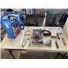 Image 1 : BAG OF PAINTING ITEMS AND AIR MASK