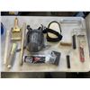 Image 2 : BAG OF PAINTING ITEMS AND AIR MASK