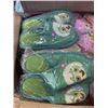 Image 3 : 60 MULTI COLORED SLIPPERS, ASSORTED SIZES