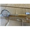 Image 2 : 2 CASES OF SMALL STRAINERS WITH WOOD HANDLES