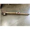 Image 1 : 3 SHOVELS, POLE SANDER AND TELESCOPIC POLE