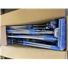 Image 3 : CASE OF 20 ALUMINUM MOPS