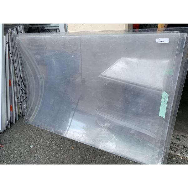 15 PLEXIGLASS SHEETS 13 ARE APPROX 4FT X 6.5FT 2 ARE SMALLER IN SIZE SOME HAVE MINOR DAMAGE