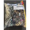 Image 3 : 2 SMALL BAGS OF ASSORTED ESTATE AND COSTUME JEWELLERY